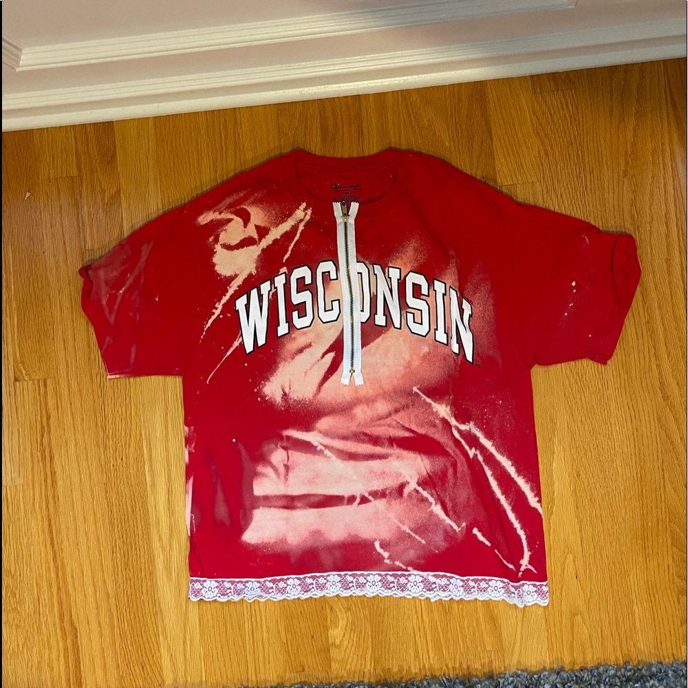 Wisconsin lace trim t-shirt